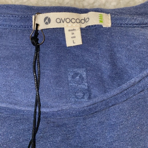 Avocado “Do it with ❤️” Tee - Picture 5 of 6